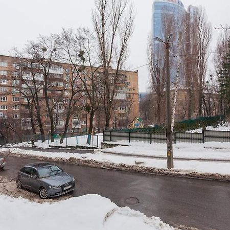 Апартаменты Дворец Спорта Kyiv Exterior foto