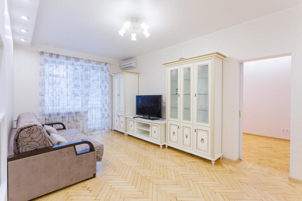 Апартаменты Дворец Спорта Kyiv Exterior foto